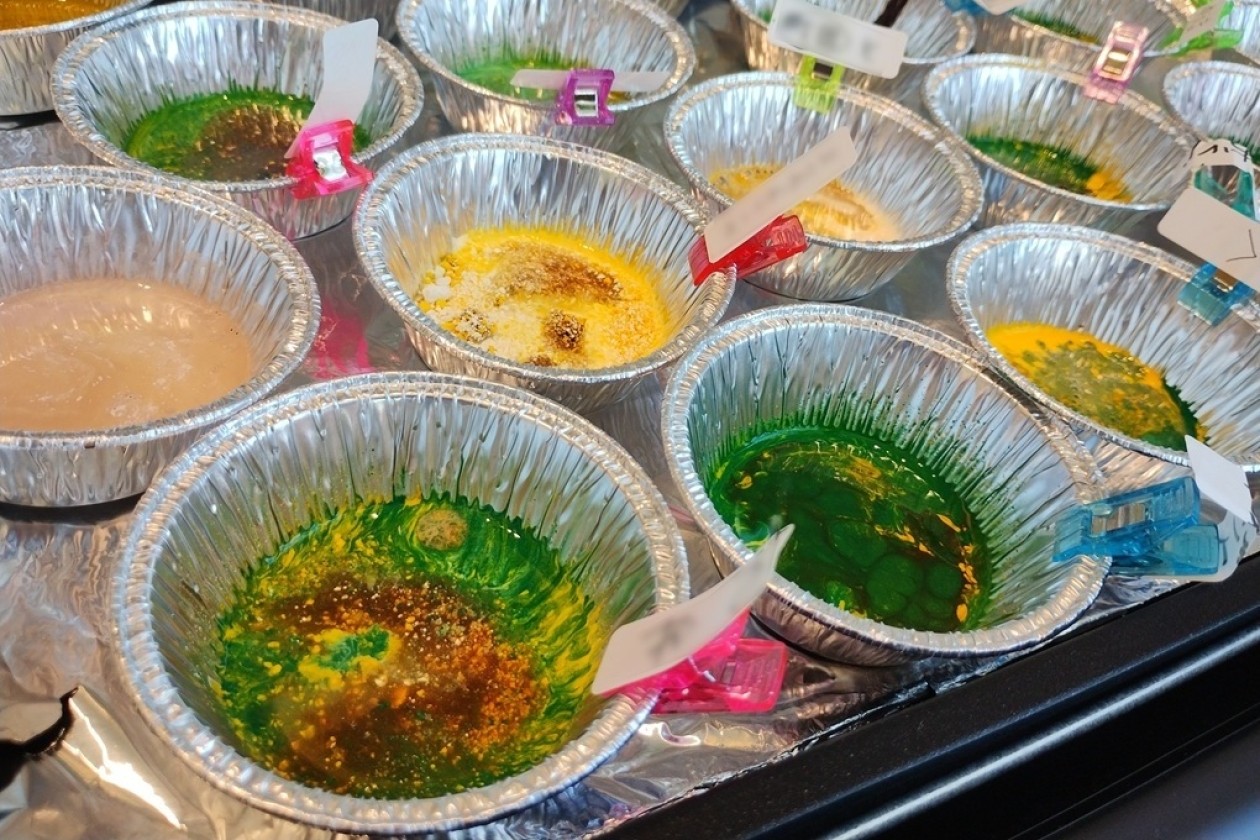 日本科学未来館で「CO2がクレヨンに変わる！未来素材メタコル™実験ワークショップ」を開催